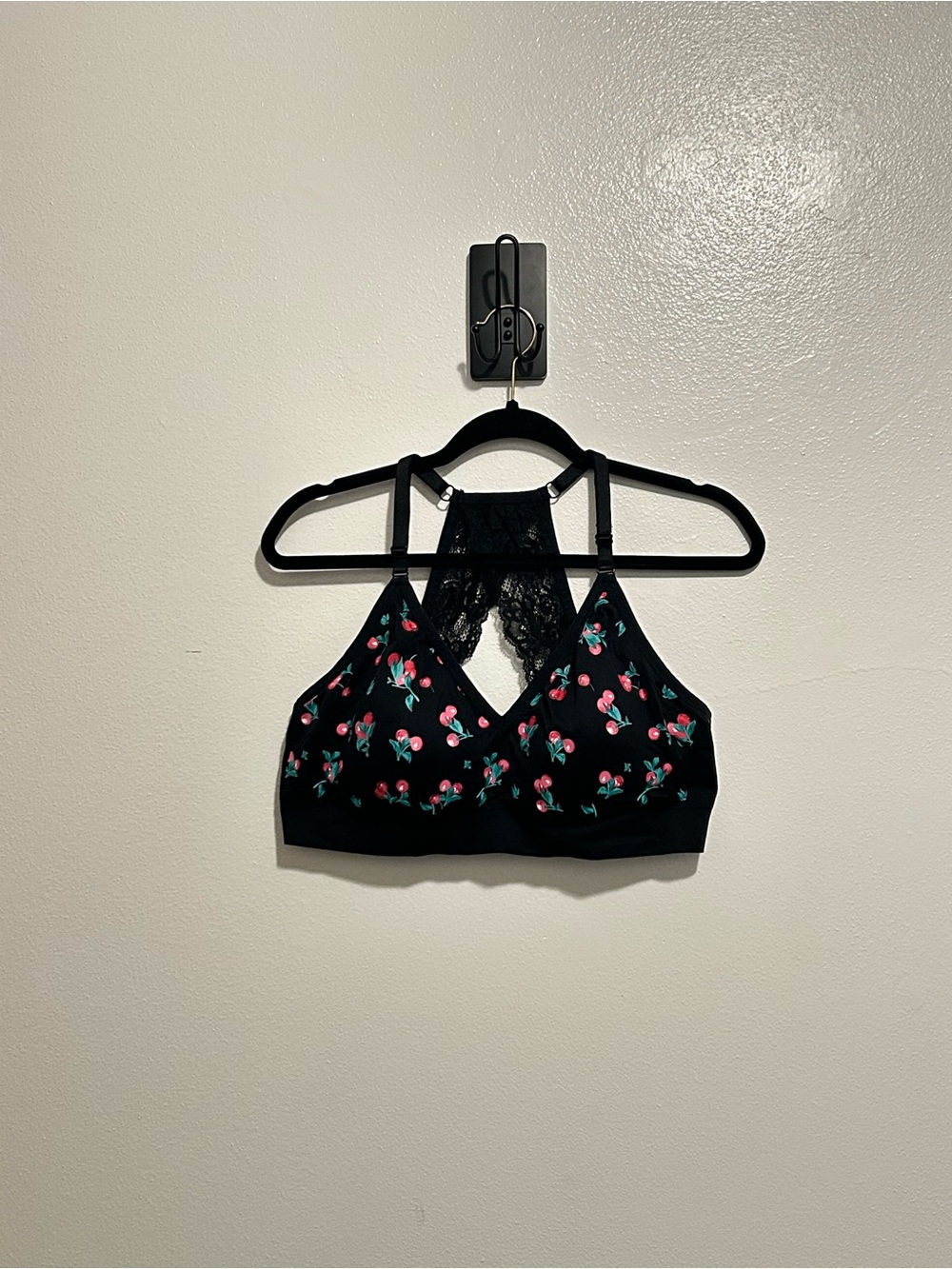 NWOT Torrid Cherry Print Black Lace Racerback Wireless Bralette 3 3X